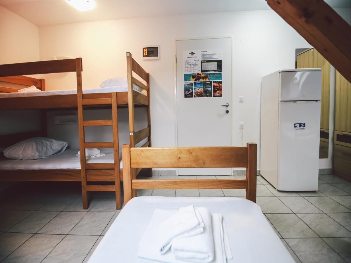 Moon Rocks Hostel Novalja Zewnętrze zdjęcie