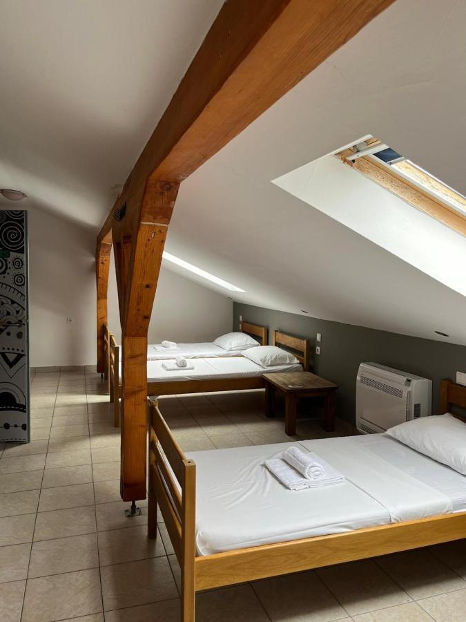 Moon Rocks Hostel Novalja Zewnętrze zdjęcie