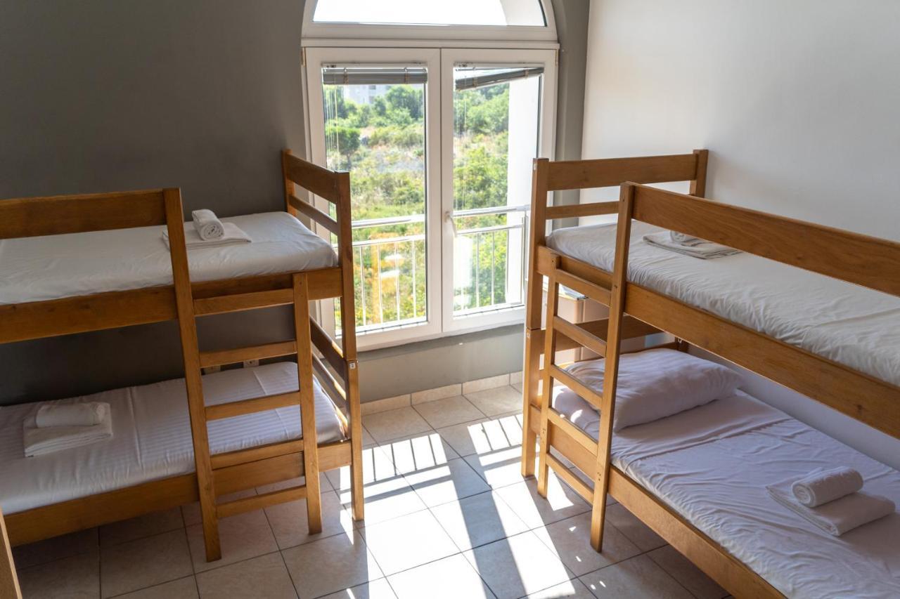 Moon Rocks Hostel Novalja Zewnętrze zdjęcie