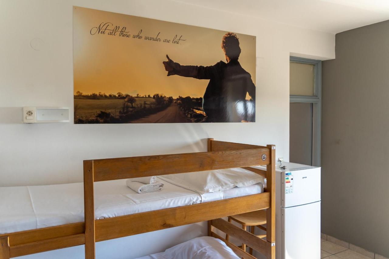 Moon Rocks Hostel Novalja Zewnętrze zdjęcie