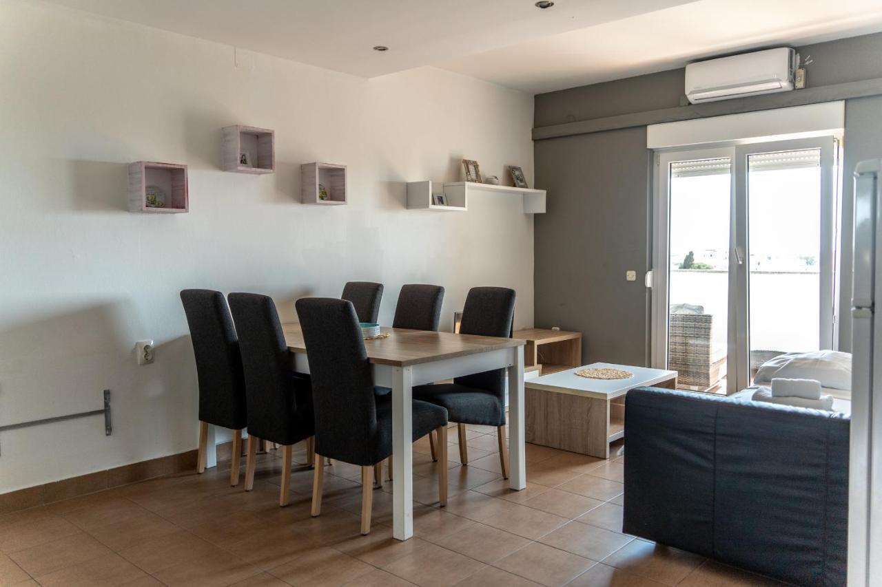 Moon Rocks Hostel Novalja Zewnętrze zdjęcie