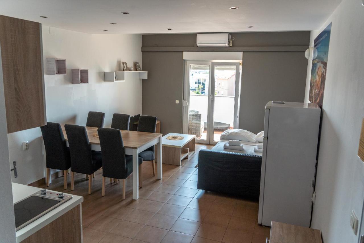 Moon Rocks Hostel Novalja Zewnętrze zdjęcie
