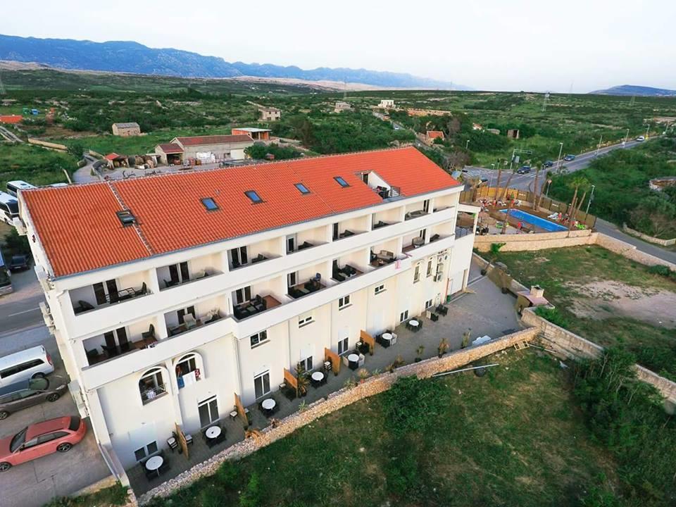 Moon Rocks Hostel Novalja Zewnętrze zdjęcie
