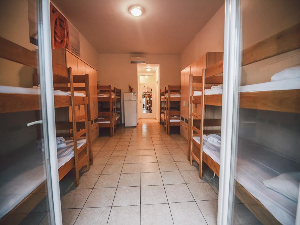 Moon Rocks Hostel Novalja Zewnętrze zdjęcie